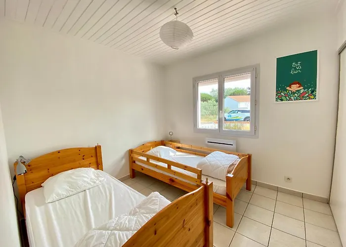 Maison Charmante Proche Avec Jardin, Veranda Et Wifi - Quartier La Sauzaie - Fr-1-231-232 Holiday home