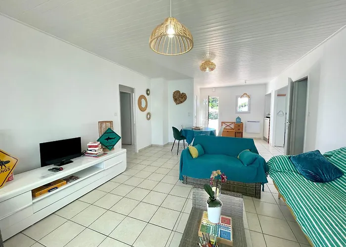 Maison Charmante Proche Avec Jardin, Veranda Et Wifi - Quartier La Sauzaie - Fr-1-231-232 Holiday home